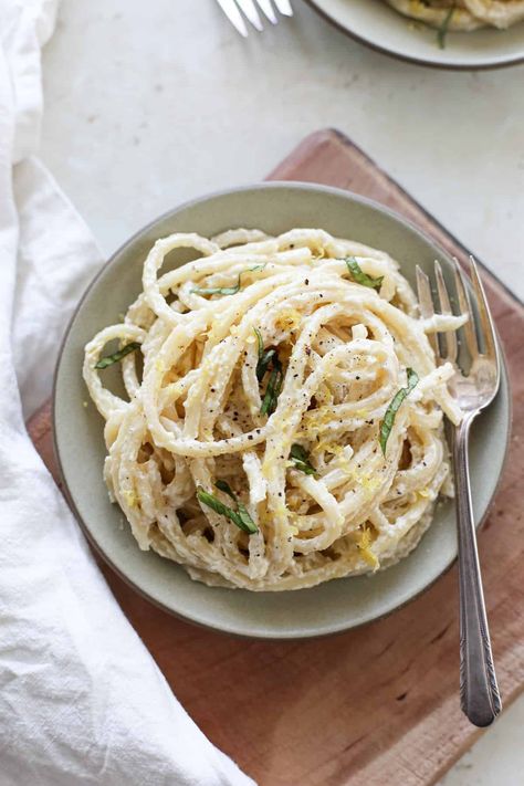 Creamy Lemon Pasta (Spaghetti al Limone) - A Nourishing Plate Spaghetti Limone Recipe, Lemon Fettuccine Pasta, Lemon Basil Pasta, Creamy Lemon Pasta, Dairy Free Pasta Recipes, Lemon Pasta Recipes, Dairy Free Pasta, Gluten Free Spaghetti, Cherry Tomato Pasta