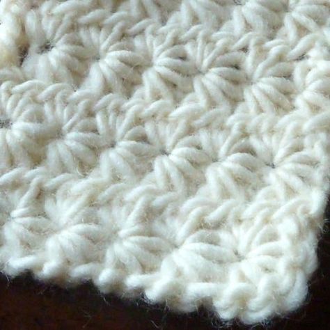 20 Basic Crochet Stitches - Dabbles & Babbles Crochet Star Stitch, Daisy Stitch, Crochet Star, Crocheted Blanket, Crochet Stitches For Blankets, Easy Crochet Stitches, Crochet Stars, Book People, Crochet Stitches Tutorial