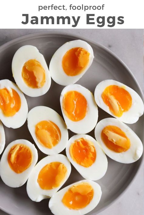 Perfect Boiled Eggs, Creative Egg Recipes, Jammy Eggs, Medium Boiled Eggs, Egg Nutrition Facts, Perfect Boiled Egg, Boiled Egg Diet, Soft Boiled Eggs, Baking Soda Shampoo