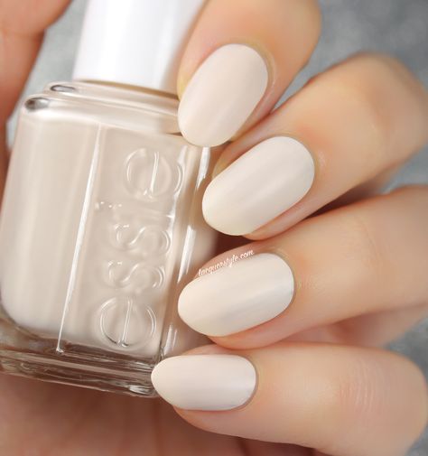 @essiepolish Wrap Me Up (2015 Cashmere Matte Collection) | Lacquerstyle.com | kgrdnr Matte White Nails, Essie Nail Colors, Solid Color Nails, Pink Manicure, Lovely Nails, Cream Nails, White Nail Polish, Hair Skin Nails, Essie Nail