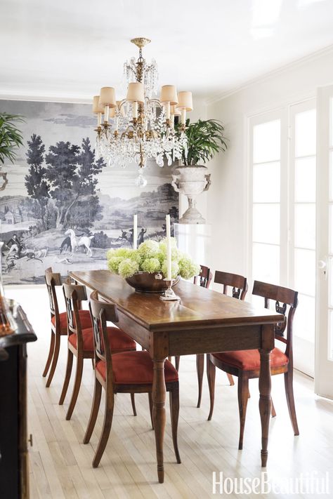 Dining Room , understated furnishings plus scenic wallpaper Traditional Dining Rooms, Sleek Kitchen, Traditional Dining, Traditional Dining Room, Dining Room Inspiration, Formal Dining Room, Dining Room Design, Room Table, Modern Elegance