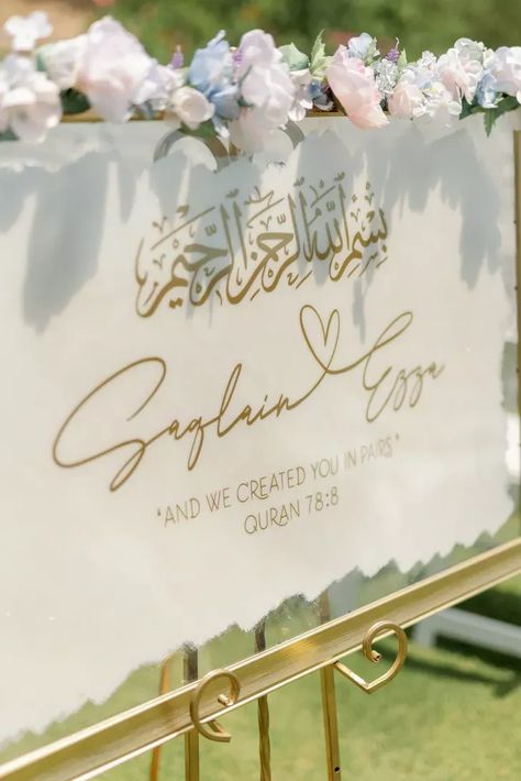 Kateb Kteb Decoration, Nikah Welcome Sign, Nikkah Entrance Sign, Nikkah Welcome Sign, Muslim Wedding Ideas, Entrance Board, Ceremony Readings, Entrance Signs, Wedding Entrance Sign