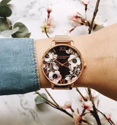 Women Watches Classy Elegant, Women Watches Classy, Watcha Doin, Trendy Watches Women Fashion, Stylish Watches For Girls, Boho Watch, Classic Watch Women, Watches Women Simple, Watch Photography