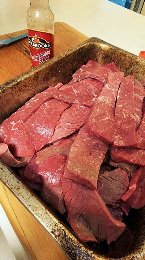 Smoker Beef Jerky, Gas Station Snacks, Beef Jerky Recipe Dehydrator, Make Beef Jerky, Jerkey Recipes, Smoked Jerky, Smoked Beef Jerky, Pellet Smoker Recipes, Venison Jerky