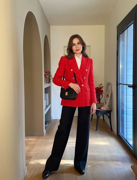 Red Blazer Outfit For Work, Red Vest Outfit, Tweed Blazer Outfit, Red Jacket Outfit, Red Blazer Outfit, Tweed Jacket Outfit, 70s Inspired Fashion, Dress With Shawl, London Outfit