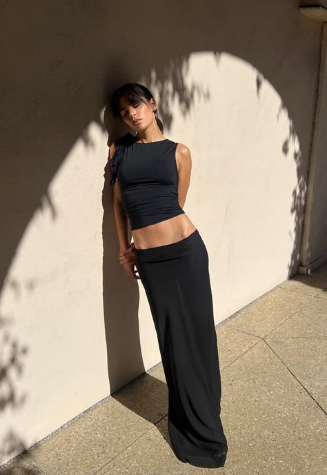 All Black Maxi Skirt Outfit, Long Silk Skirts, Sheer Black Skirt, Black Silk Maxi Skirt, Styling Black Maxi Skirt, Outfits With Black Maxi Skirt, Maxi Skirt Black Outfit, Fitted Maxi Skirt Outfit, Long Black Maxi Skirt Outfit