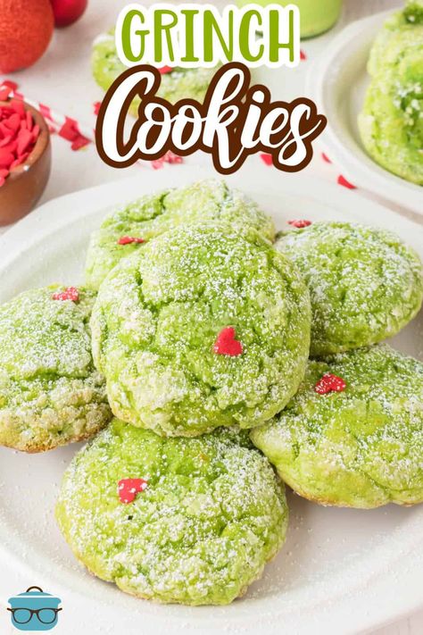 Grinch Crinkle Cookies, Holiday Recipies, Grinch Cake, White Queso, Grinch Cookies, Crinkle Cookies Recipe, Best Christmas Desserts, Cake Video, Grinch Party