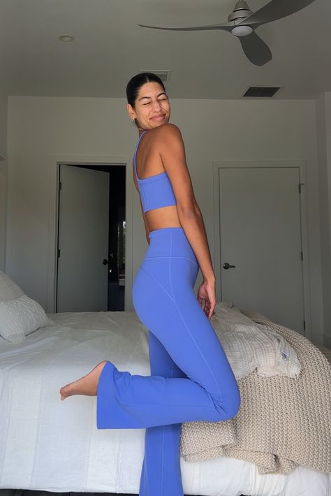 Lululemon Workout Set, Lululemon Groove Pants Outfit, Wellness Era, Lululemon Groove Pants, Flare Pants Set, Gym Outfit Men, High Neck Sports Bra, Fashion Enthusiast, Yoga Sports Bra