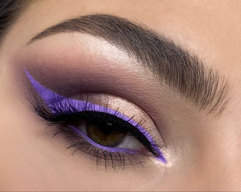 Lilac Eyeliner Looks, Lavender Eyeliner Looks, Lilac Eyeliner, Lavender Eyeliner, Fancy Eyeliner, Lilac Makeup, Lilac Eye, Nyx Eyeliner, Makeup 2024