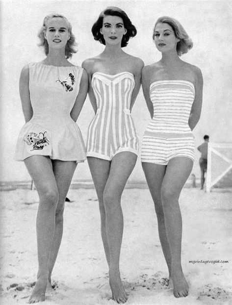 Knit Beachwear, 40s Glamour, Dior 1950, Swim Campaign, Retro Suits, Disco Night, Vintage Bathing Suits, Vintage Swim, Vintage Swimwear