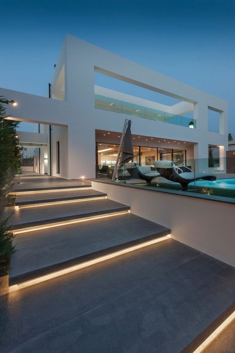 Residência em Atenas, Grécia. Design Interior Modern, California Luxury, London 2023, Amazing Homes, California Desert, Design Exterior, Design Hotel, Luxury Homes Dream Houses, House Goals