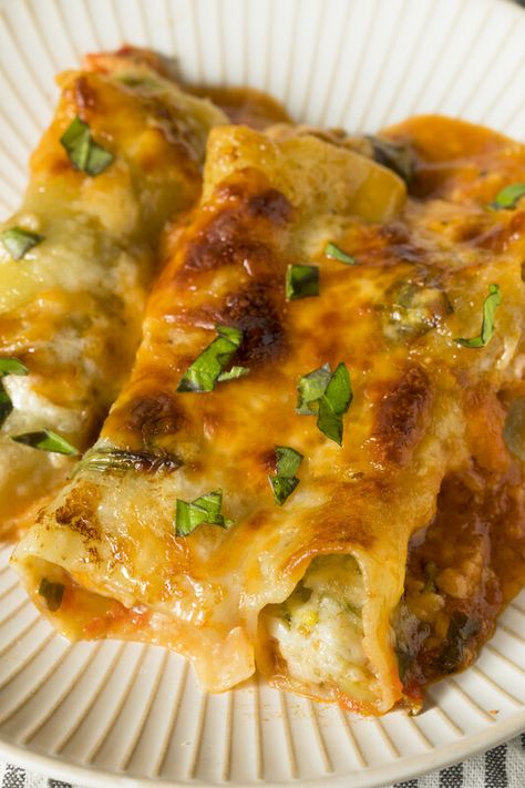 Dinner Iseas, Chicken Cannelloni, Baked Cannelloni, Pasta Mama, Cannelloni Recipe, Cannelloni Pasta, Cannelloni Recipes, Cannoli Recipe, Crab Stuffed Mushrooms