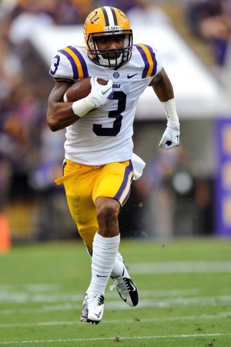 Odell Beckham Jr Lsu, Gridiron Gang, Football Swag, Football Cookies, College Football Players, Sports Players, Lsu Tigers Football, Nfl Football Players, Lsu Football