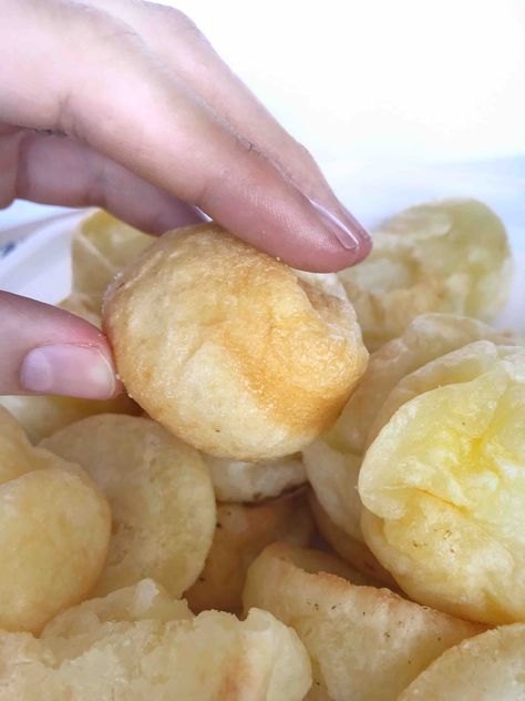 Brazilian Cheese Bread (Pão de Queijo) - In Fine Taste Steakhouse Bread, Brazilian Steak, Brazilian Cheese Bread, Cheesy Biscuit, Brazilian Steakhouse, Cheese Bread Recipe, Cheese Puffs, Gf Bread, Food Tags