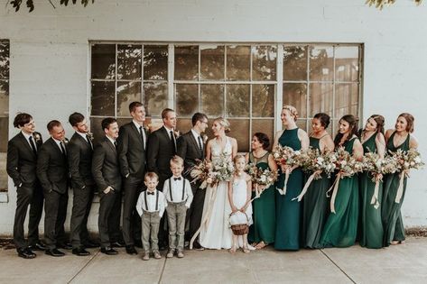 Black + white groomsmen style and emerald green bridesmaids dresses are the perfect compliments at this Oregon wedding | Image by Karra Leigh Photography White And Emerald Green Wedding, Wedding Felt, Charcoal Wedding, Dark Green Wedding, Emerald Green Bridesmaid Dresses, Emerald Green Wedding, Dark Green Bridesmaid Dress, Emerald Bridesmaid Dresses, Emerald Green Weddings