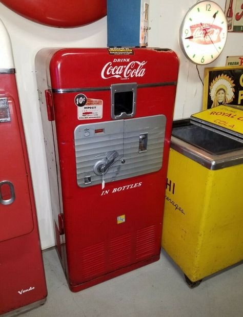 Coke Machine, Soda Machines, Antique Motorcycles, Vintage Coke, Vintage Coca Cola, Coin Operated, Coca Cola Vintage, Price Guide, Comic Panels