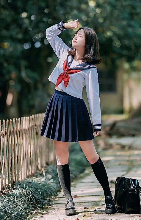 Seifuku Photoshoot, School Pose Reference, Japan School Uniform, Girls Fasion, Fancy Fits, Female Pose Reference, Body Reference Poses, Historical Dresses, Pose Reference Photo