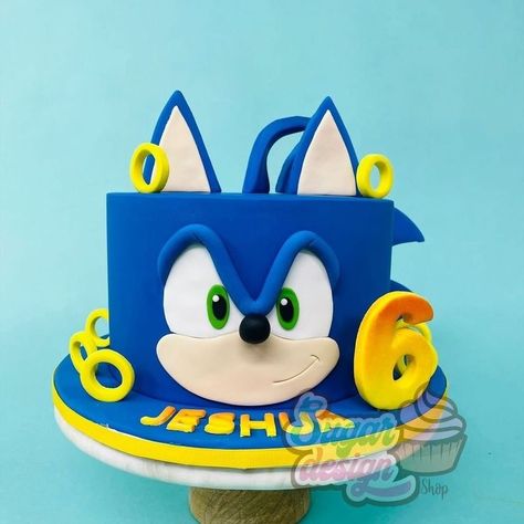 Super Sonic Cake, Super Sonic The Hedgehog, Sonic Birthday Cake, Sonic The Hedgehog Cake, Mario Birthday Cake, Toddler Birthday Cakes, Sonic Cake, Hedgehog Cake, Sonic Birthday Parties