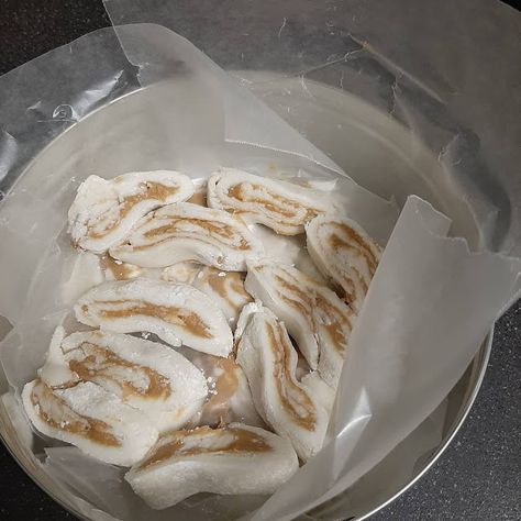 Peanut Butter PinWheel Candy Recipe Pinwheel Candy Recipe, Peanut Butter Pinwheel Candy, Peanut Butter Pinwheels, Pinwheel Candy, Butter Roll Recipe, Whipped Icing, Peanut Butter Candy, Reeses Cups, Peanut Butter Roll