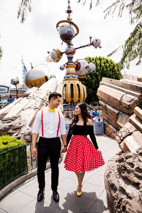 Disney Couple Outfits, Disneyland Photoshoot, Disney Engagement Pictures, Disneyland Engagement Photos, Disneyland Engagement, Dapper Day Outfits, Disney Dapper Day, Disneyland Photography, Disney Engagement