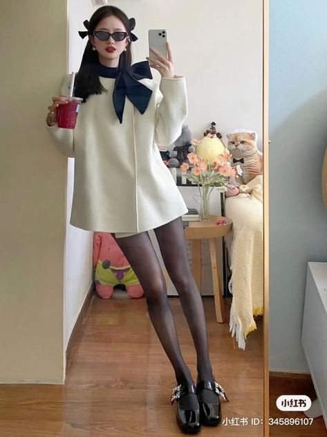 Formal Outfits Winter Women, Kibbe Soft Dramatic Sweaters, Korean Fashion Preppy, Chaebol Outfit, Winter Asian Outfits, Formal Korean Outfit, Elegant Korean Outfit, Cozy Office Outfit, Hollywood Outfit Ideas