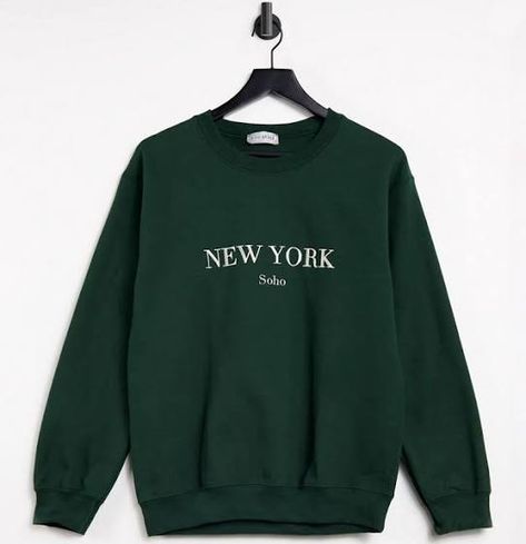 In The Style x Lorna Luxe Exclusive New York Oversized Sweatshirt in Emerald Green | Google Shopping Green Sweatshirt Outfit, Dark Green Crewneck, Dark Green Sweatshirt, Crewneck Aesthetic, Emerald Green Sweater, Green Sweater Women, Lorna Luxe, Green Oversized Sweater, New York Sweatshirt