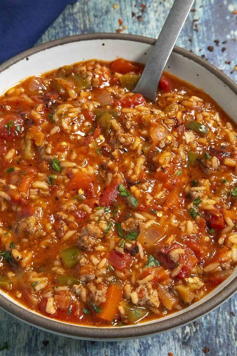 Loaded Stuffed Pepper Soup - This healthy-yet-hearty stuffed pepper soup recipe is truly a stuffed pepper in a bowl, with loads of peppers, ground meat, rice and seasonings. Easy to make!#StuffedPeppers #Soup #Dinner #SpicyFood Chili With Peppers, Green Pepper Soup Crockpot, Chili Renello Soup, Spicy Pepper Soup, Stuffed Pepper Soup Healthy, Stuffed Green Pepper Soup Crock Pot, 30 Minute Stuffed Pepper Soup, Easy Stuffed Bell Pepper Soup, Stuffed Pepper Stew