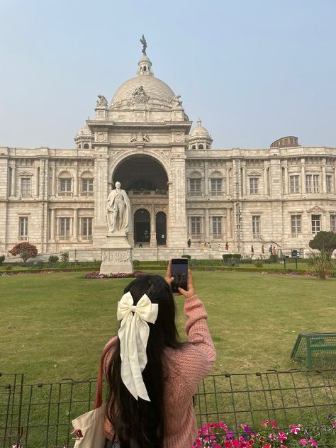 Aesthetic outfit inspo coquette aesthetic Kolkata Trip Outfit, Kolkata Photography Poses, Victoria Memorial Aesthetic, Travel Outfit Indian, Victoria Memorial Kolkata Photography, Desi Coquette Core, Kolkata Aesthetic Photography, India Travel Aesthetic, Kolkata Aesthetic