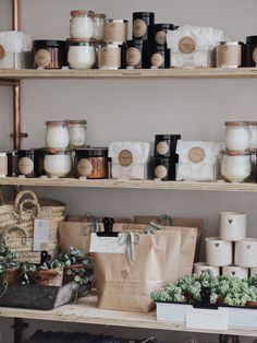 Candle Making Studio, Shop Shelves, Lilin Aroma, Botanical Candle, Soya Mumu, Candle Brand, Candle Bar, Small Business Packaging Ideas, Candles Photography