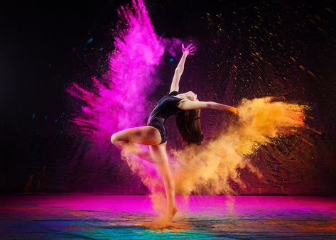 Powder Shoot Photography, Powder Paint Photoshoot, Colored Powder Photoshoot, Dance Powder Photography, Holi Powder Photoshoot, Color Powder Photoshoot, Chalk Photoshoot, Powder Paint Photography, Powder Photoshoot