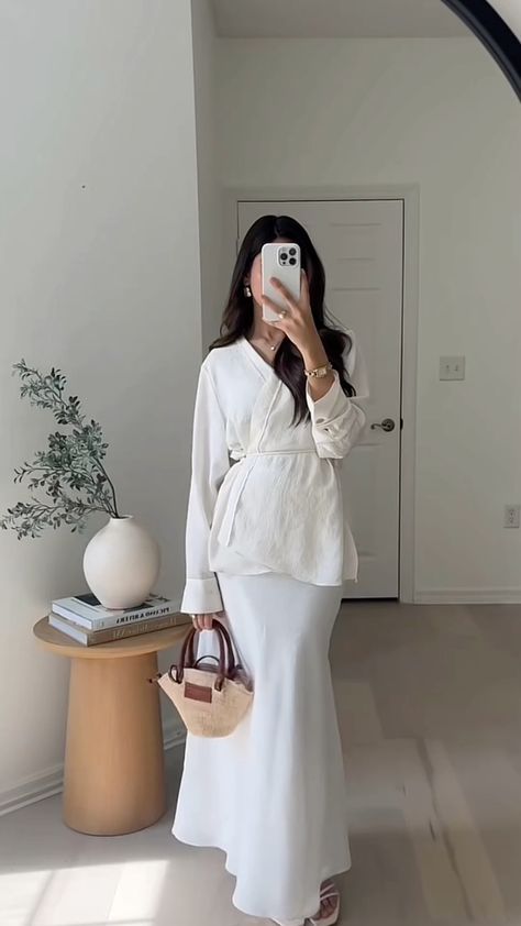 Monochromatic Modest Outfit, Modest Outfits For Petite Women, Elegant Outfit Modest, Holiday Outfits Modest, Modest Outfit Inspo Summer, Modest Elegant Outfits, Classy Modest Outfits, Modest Mom Outfits, Modest Vacation Outfits