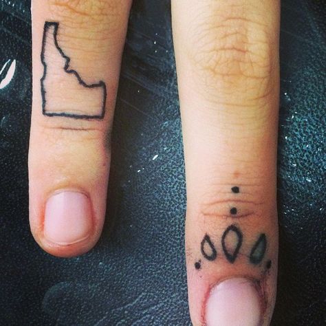 Pin for Later: 50 States of Tattoos: Ink Ideas From Every Corner of America Idaho State Tattoo Ideas, Idaho Tattoo, State Tattoos, Twin Falls Idaho, Autumn Tattoo, Geometric Tattoo Arm, Circle Tattoos, Dragon Ball Tattoo, Wolf Tattoo Design