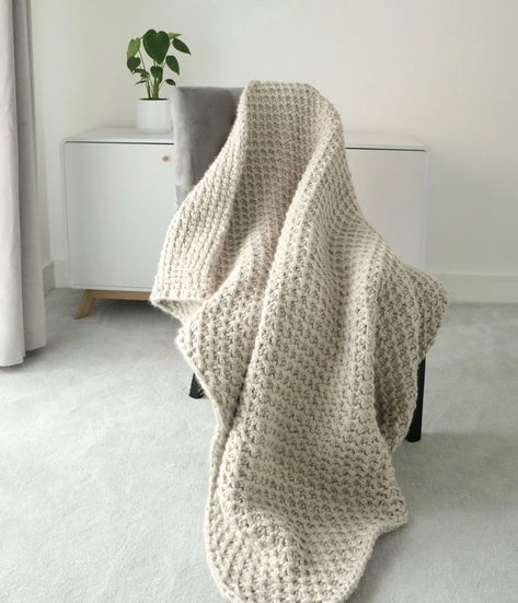 Sophina Throw - Exquisite Crochet UK Crochet Throw Rugs, Bulky Crochet Patterns, Crochet Uk, Bulky Crochet, Bulky Yarn Crochet, Tunisian Crochet Blanket, Chunky Crochet Blanket Pattern, Large Crochet Hooks, Crochet Rugs