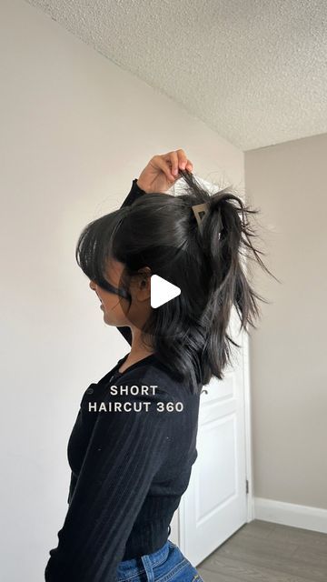 Jen | Hair Tutorials & Hair Tips on Instagram: "Short haircut with layers, save as inspo for the next time you get a cut 👀💇‍♀️ 

Hair cut details ⤵️
𝗙𝗿𝗼𝗻𝘁: soft face framing layers 
𝗕𝗮𝗰𝗸: straight across cut with long layers
𝗟𝗲𝗻𝗴𝘁𝗵: shoulder length

Natural hair texture: straight / slight wave
Hair Density: thick
.
.
Drop a ❤️ if you’re considering a shorter haircut. If you’re looking for more haircut inspo check out my free haircut guide at the link in my bio.
.
.
#faceframinglayers #shorthaircut #haircutinspo #haircutideas #shorthair" Short Straight Haircuts For Thick Hair, Front Layers Haircut Short Hair, Long Face Hairstyles Short, Front Layers Medium Hair Face Framing Shoulder Length, How To Cut Front Layers, Shoulder Haircut With Layers, Haircut Front Layers Face Framing, Long Face Haircuts Shorter Hair, Face Framing Shoulder Length Hair