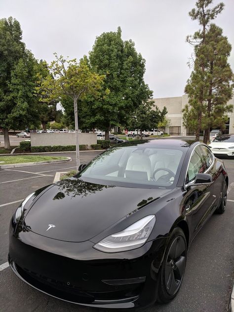 Black Tesla, Tesla Car Models, Kily Jenner, Tesla Accessories, Luxury Car Interior, Tesla Car, Tesla Model X, Classy Cars, Best Luxury Cars