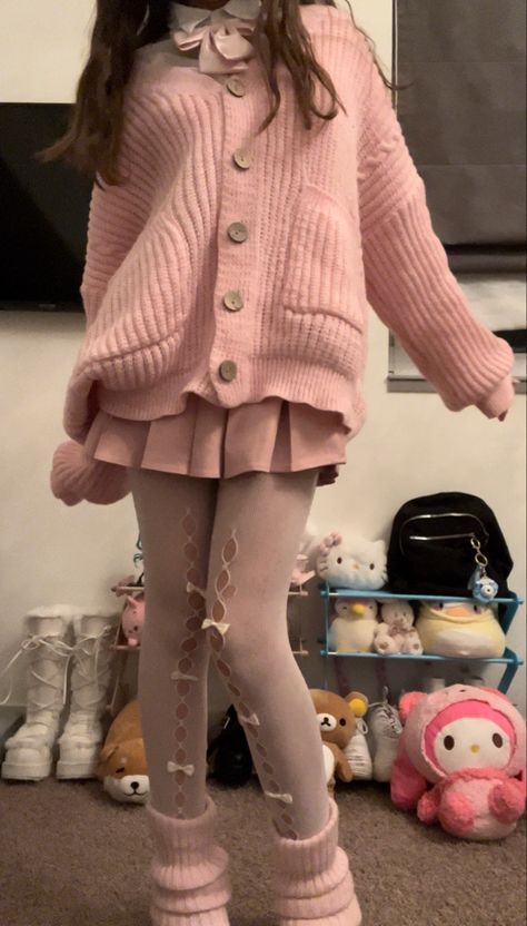 Kawaii Preppy Outfits, Kawaii Core Clothing, Kawaii Clothes Winter, Kawaii Sweater Outfits, Cute Core Style, Cutecore Sweater, Cute Core Fashion, Kawaii Y2k Outfits, Soft Cute Outfits