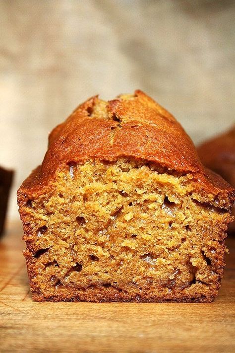 Tis the season for all things pumpkin! This recipe for pumpkin quick bread is fabulous — it is super moist and delicious, and the batter can be whipped together in no time at all! It also makes a wonderful homemade gift for friends and family as well! // alexandracooks.com Recipe For Pumpkin Bread, Pumpkin Quick Bread, Homemade Gifts For Friends, Moist Pumpkin Bread, Pumpkin Loaf, Brunch Bread, Mini Loaf Pan, Pumpkin Bread Recipe, Mini Loaf