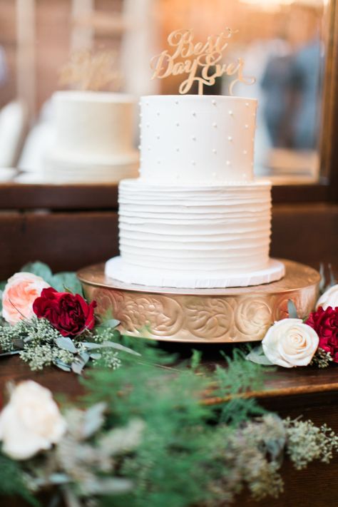 Wedding Cake Simple Elegant, Romantic Florals, Floral Wedding Cakes, Wooden Cake, Pennsylvania Wedding, Simple Wedding Cake, Unique Wedding Cakes, Gold Wedding Cake