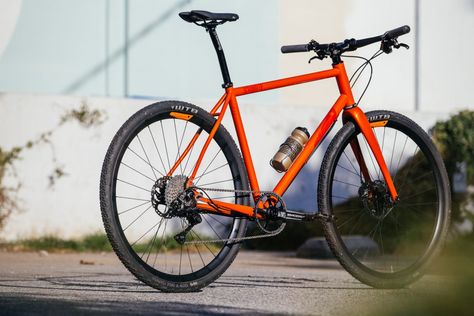 Don’t Call it a Cross Bike: the Caletti Scrambler Flat Bar City Shredder | The Radavist Commuter Bike Style, Flat Bar Road Bike, Surly Bike, Diamondback Mountain Bike, Cross Bike, Mountain Bike Clothing, Urban Bicycle, Bicycle Brands, Steel Bike