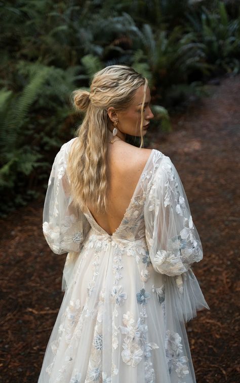 Romantic Floral Lace Boho Wedding Dress with Blouson Sleeves Field Wedding Dress, Blush Boho Wedding Dress, Floral Vintage Wedding Dress, Blue Flower Wedding Dress, Midsummer Wedding Dress, Whimsical Floral Wedding Dress, Boho Wedding Dress Floral, Vintage Floral Wedding Dress, Modest Romantic Wedding Dress