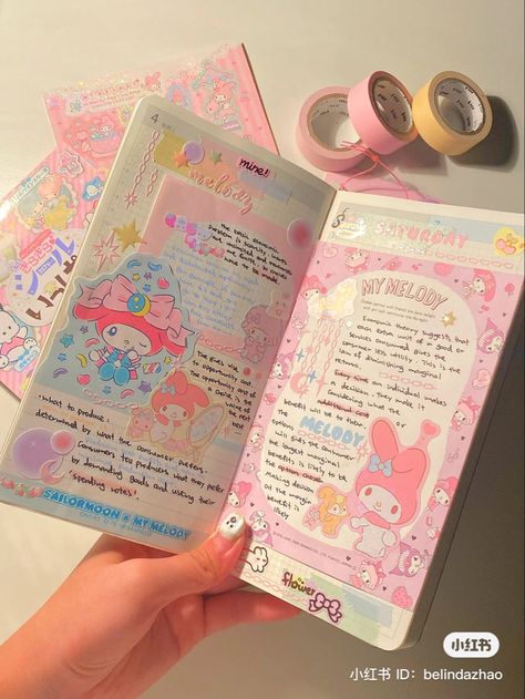 Kawaii Scrapbooking, Journal Inspiration Writing, Pretty Journals, Diy Journal Books, Scrapbook Book, Bullet Journal Aesthetic, Art Journal Therapy, Cute Journals, Bullet Journal Design Ideas