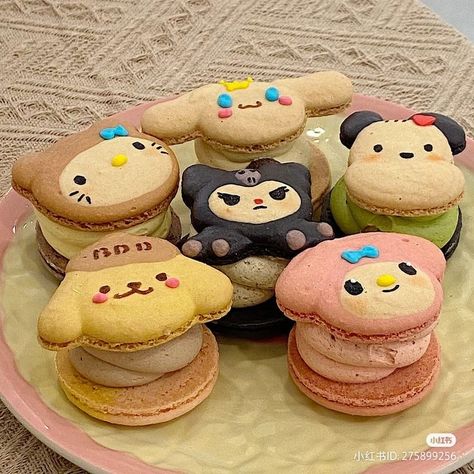 Sanrio Desserts, Cute Macaroons, Sanrio Food, Sanrio Party, Aesthetic Sanrio, Kue Macaroon, Hello Kitty Birthday Party, Kawaii Dessert, Japanese Stuff