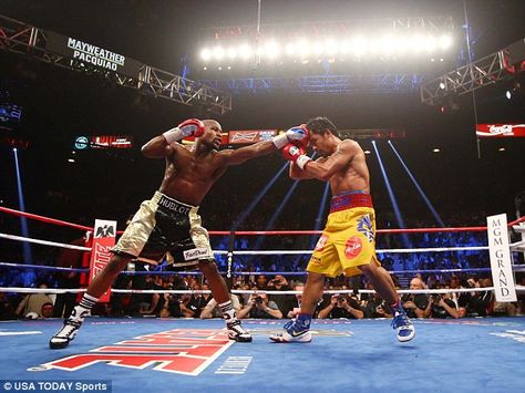 Floyd Mayweather praises Manny Pacquiao after fight before ... Boxing Images, Boxing Match, Manny Pacquiao, Boxing Champions, Floyd Mayweather, Dynamic Poses, Space Time, Sports Photography, Photo Reference