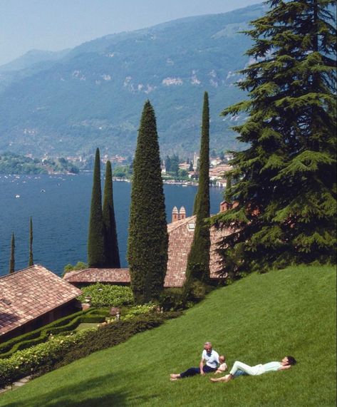 Switzerland Summer, Italian Lakes, Slim Aarons, Italian Summer, Dream Lifestyle, Northern Italy, European Summer, Future Life, Lake Como