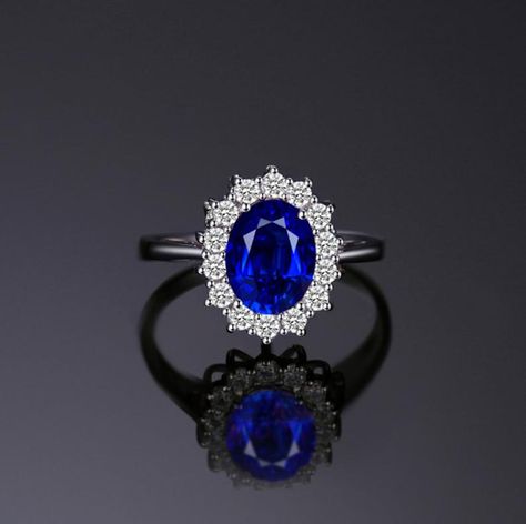 Princess Diana William Kate Middleton's 3.2ct Created Blue | Etsy Sapphire Engagement Ring Blue, Sterling Silver Engagement Rings, Princesa Diana, Silver Engagement Rings, Blue Sapphire Rings, Perfect Engagement Ring, Sapphire Engagement, Engagement Rings Sapphire, Halo Engagement