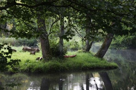 Bank Photography, Beside Still Waters, Summer Cabin, Green Pasture, River Bank, Seaside Towns, Garden Structures, Incredible Places, Still Water