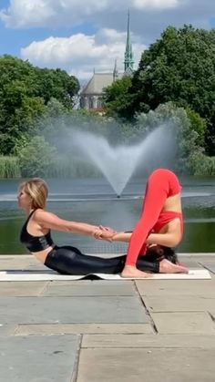 Fun partner yoga poses to try with your friend or significant other. We have included poses anyone at any level can try, from beginner to advanced! Yoga Two People, 2 Person Yoga Poses Easy Fun, Hard Yoga Poses For 2 People, Yoga 2 People, Yoga Poses 2 People, Two Person Yoga Poses, 3 Person Yoga Poses, Two Person Yoga, Yoga For Two