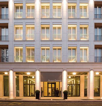 Hotel Facade, Milan Hotel, Classic Hotel, Hotel Exterior, Facade Lighting, Hotel Building, Casas Coloniales, Hotel Architecture, Modern Hotel