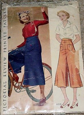 Vintage 1931 Pictorial Review Printed Pattern Culottes Divided Skirt Pattern | #484324754 1930s Culottes, 1930s Sportswear, Culotte Skirt, 1930s Clothes, 1930s Outfits, Fashion Notebook, Wwii Fashion, 30s Dresses, 30s Style