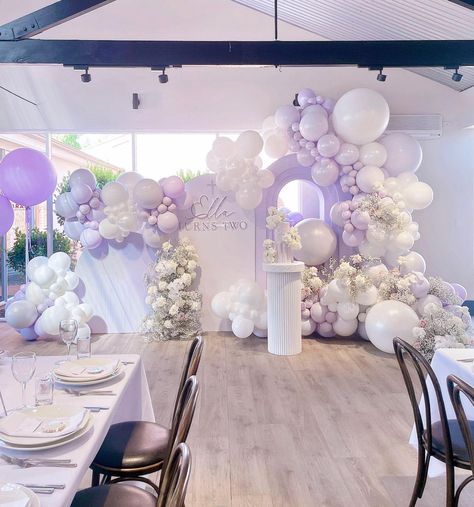 Livin’ for a lilac moment ☁️💜 Acrylic Sign @laserlabco Arches & Cake Plinth @luxeeventhireadelaide Balloons us 🥰🥰 Cake… | Instagram Lilac Graduation Party, Lilac Birthday Decorations, Cake Plinth, Classy 21st Birthday, Quince Colors, Color Palette Decor, Lilac Baby Shower, Cake Instagram, Lavender Baby Showers